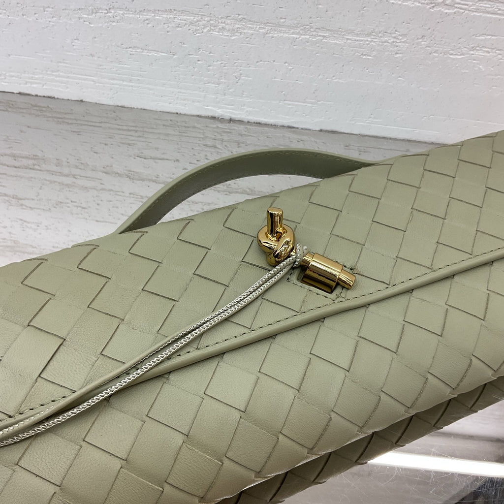 Andiamo Clutch 25