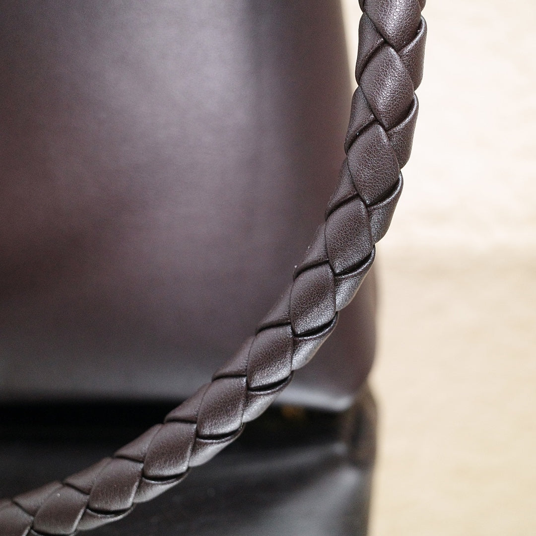 Andiamo (Full Leather)